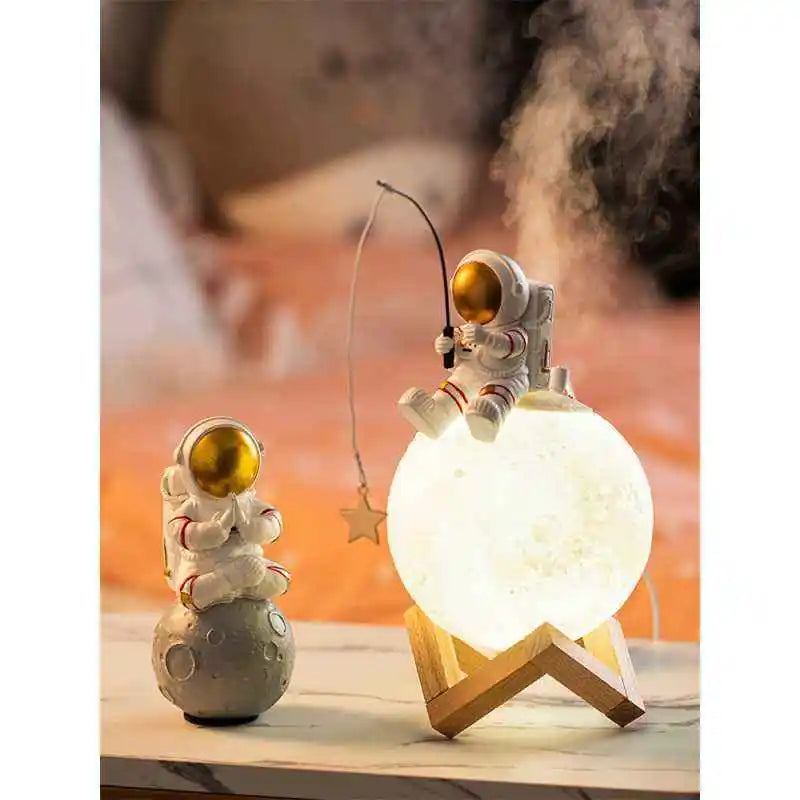 Astronaut Moon Lamp – Desktop Decor Night Light