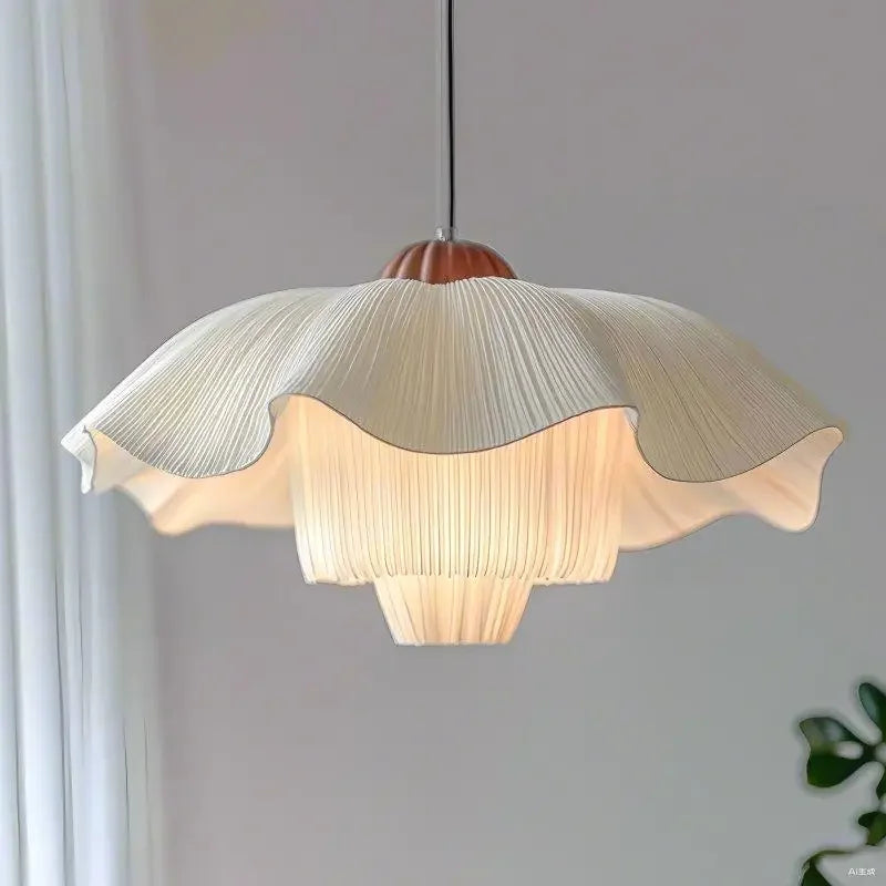 Nordic Petal French Chandelier – Hand-Knitted Cream Pendant Light
