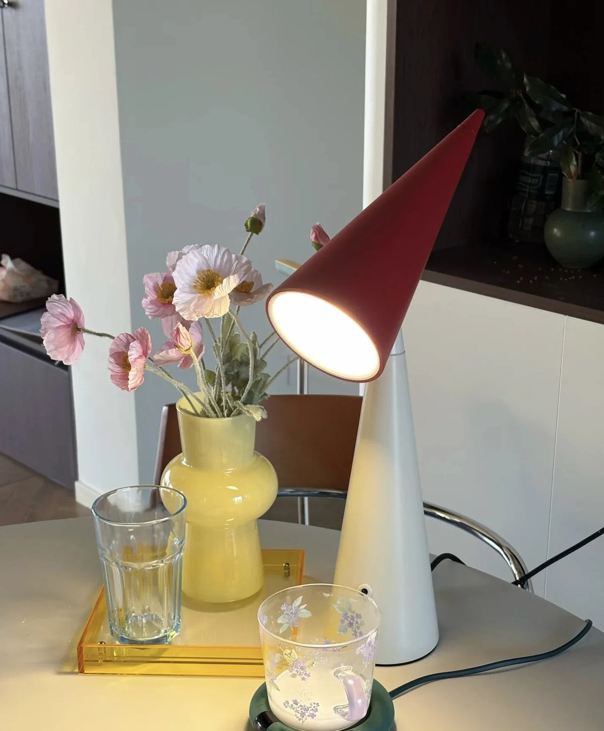 Modern Red Tube LED Table Lamp — Dimmable 3-Color Reading Light
