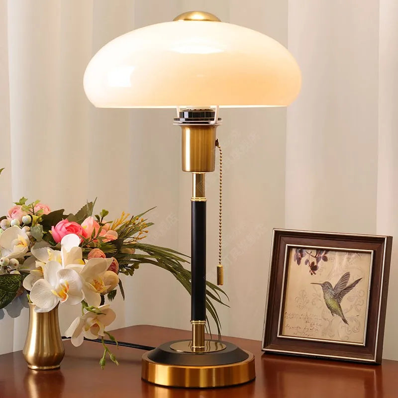 American Style Minimalist Dimmable Bedside Table Lamp