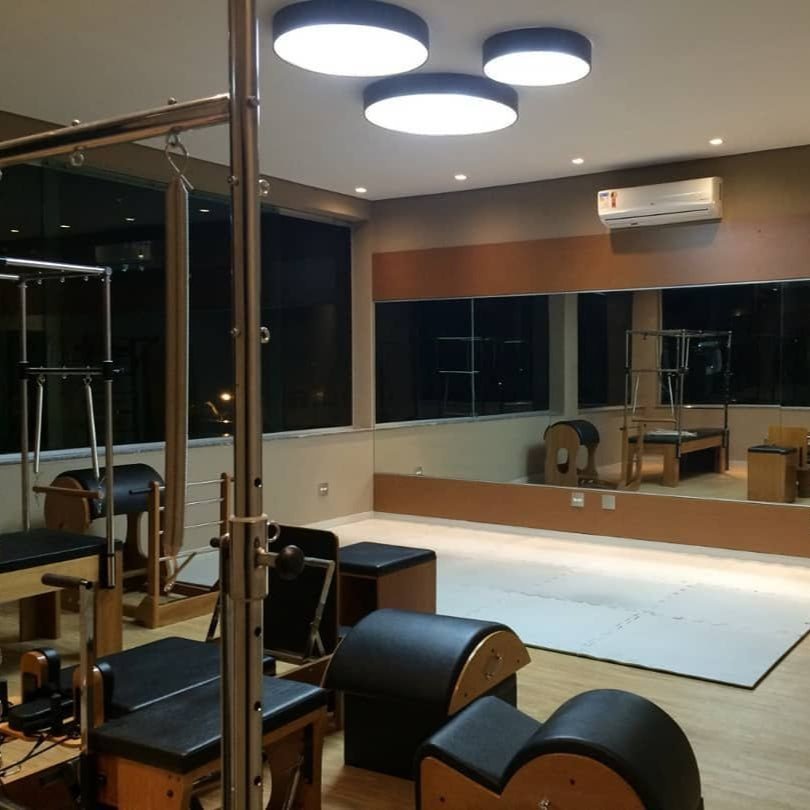 Cylindrical Wooden Ceiling Light - Hans Lumiere