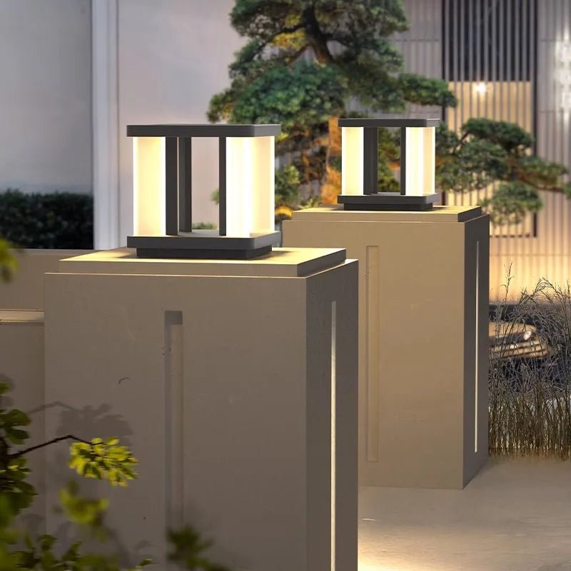 Garden Square Courtyard Solar LED Lawn Lamp - Hans Lumiere