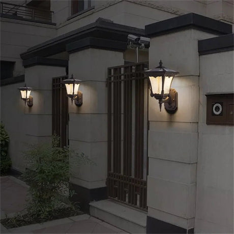 Modern Solar Outdoor Wall LED Light Fixture - Hans Lumiere