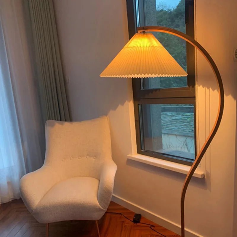 Nordic Pleated Solid Wood Floor Lamp - Hans Lumiere