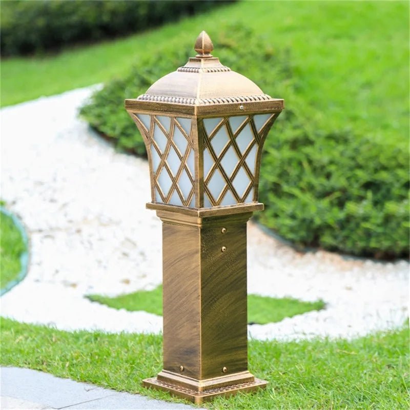 Outdoor Garden Light Classical Lawn Lamp - Hans Lumiere