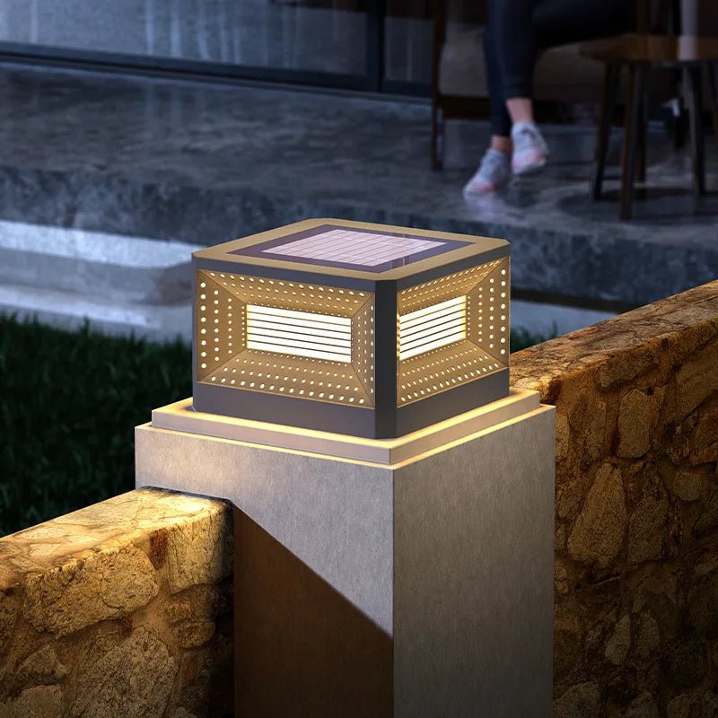 Outdoor Solar Courtyard Pillar Lamp - Hans Lumiere