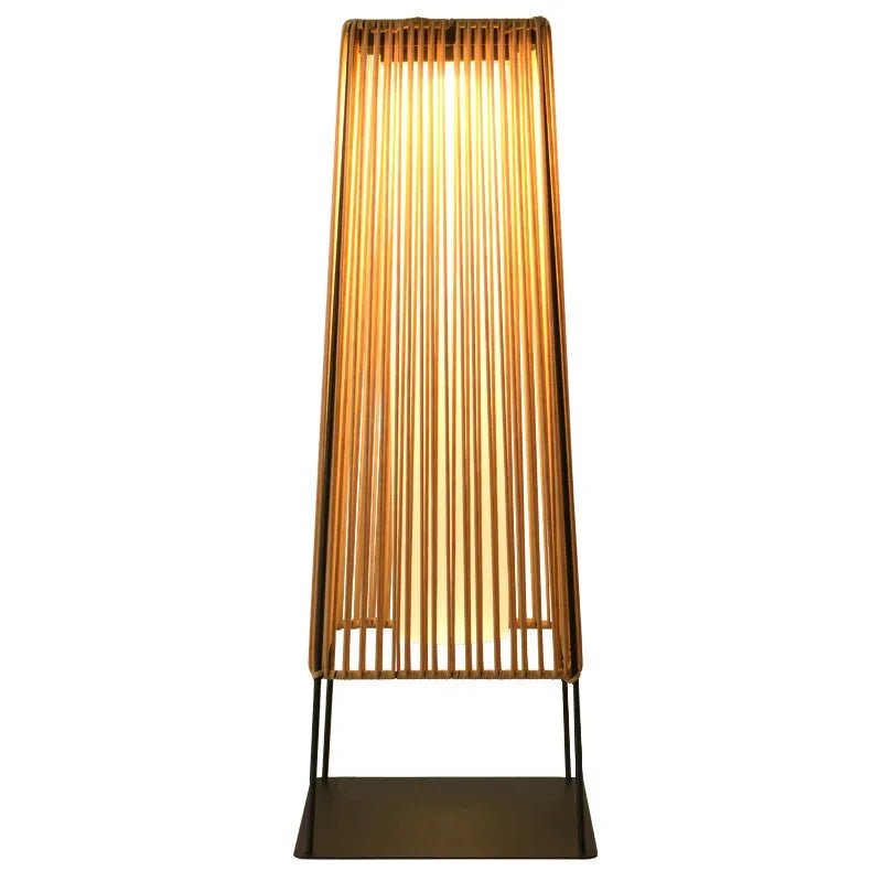 Solar Powered Waterproof Outdoor Courtyard Lamp - Hans Lumiere