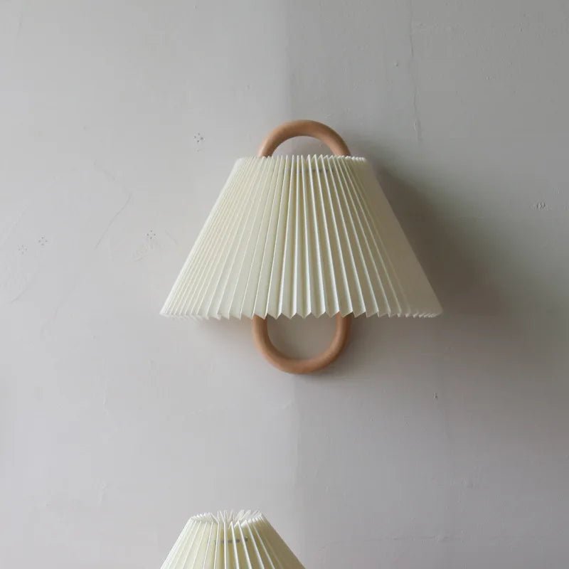 Vintage Entrance Beech Solid Wood Wall Lamp - Hans Lumiere
