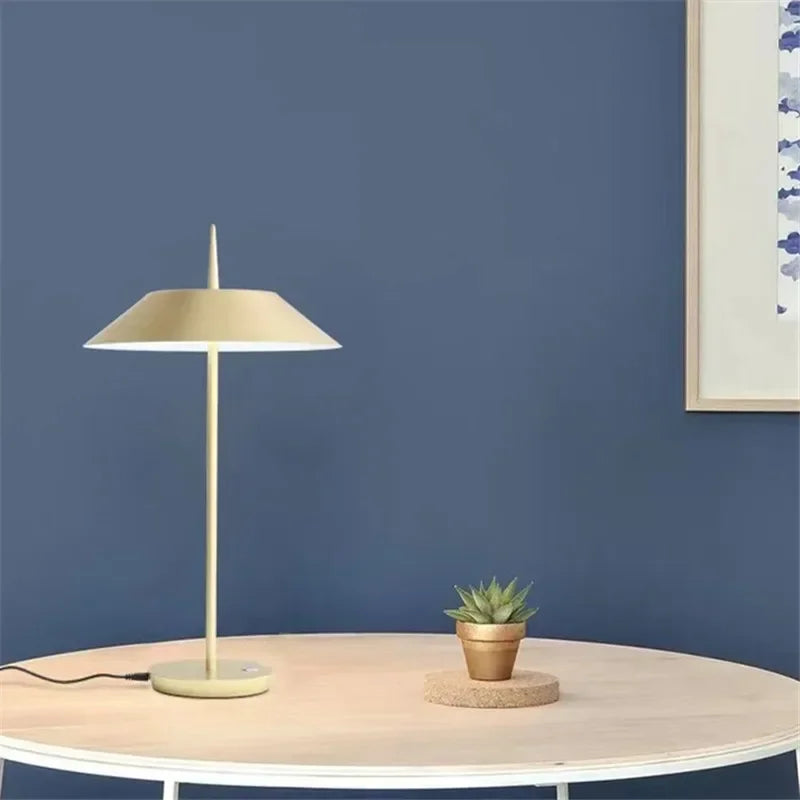 Italian Black & Gold Nordic Bedside Table Lamp