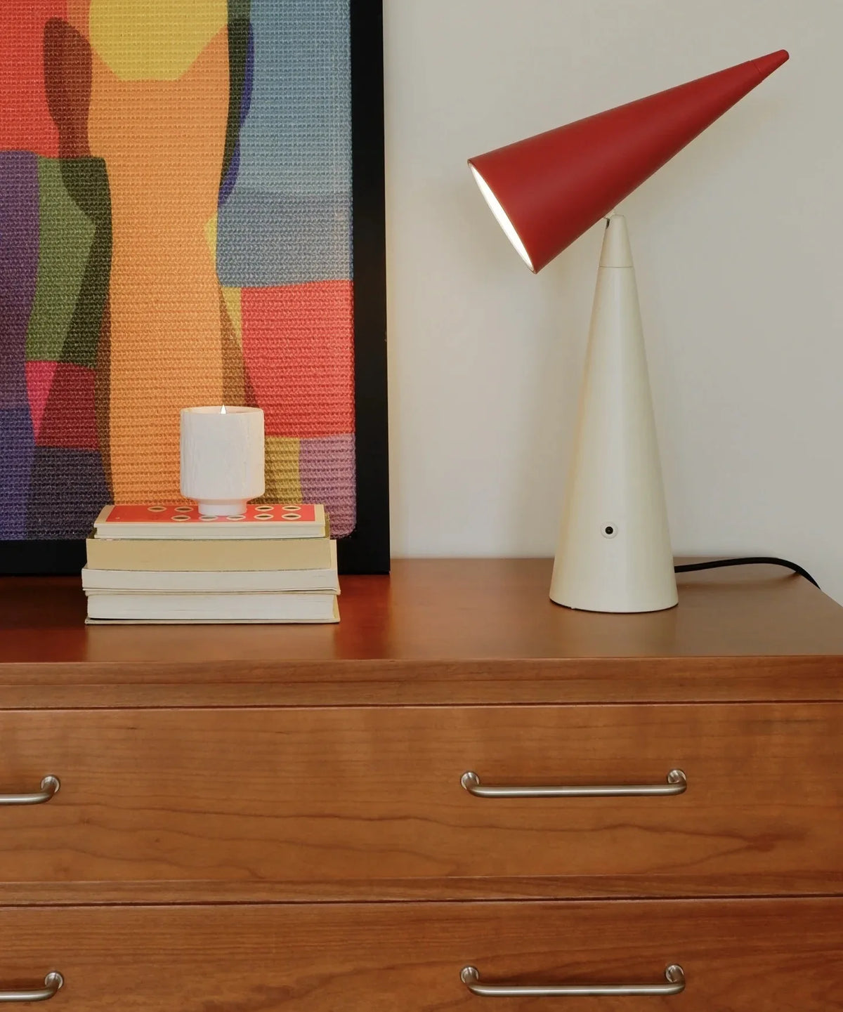 Modern Red Tube LED Table Lamp &mdash; Dimmable 3-Color Reading Light