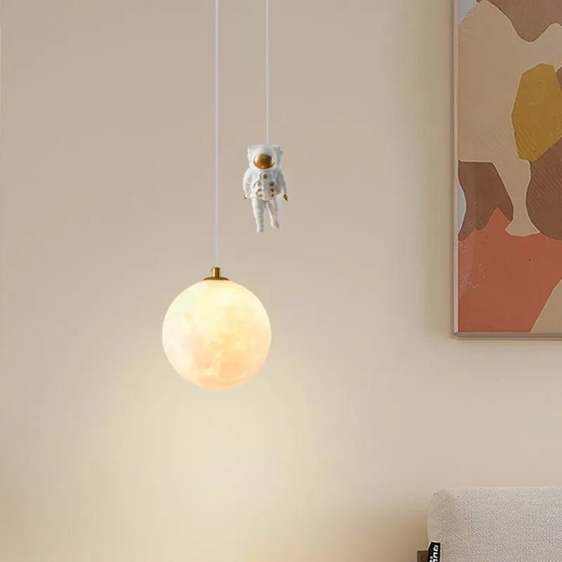 Astronaut Cartoon Moon Children's Room Decorative Lamp - Hans Lumiere