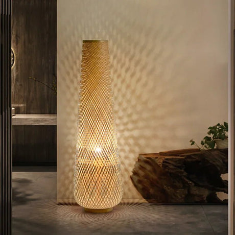 Bamboo Woven Floor Lamp - Hans Lumiere