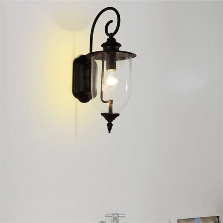 Classic Waterproof LED Outdoor Wall Lamp - Hans Lumiere