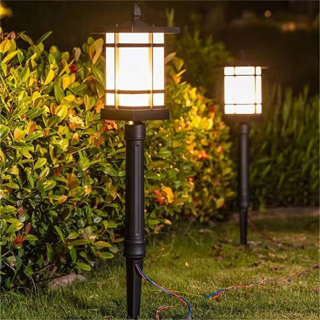 Classical Outdoor Lawn Lamp - Hans Lumiere