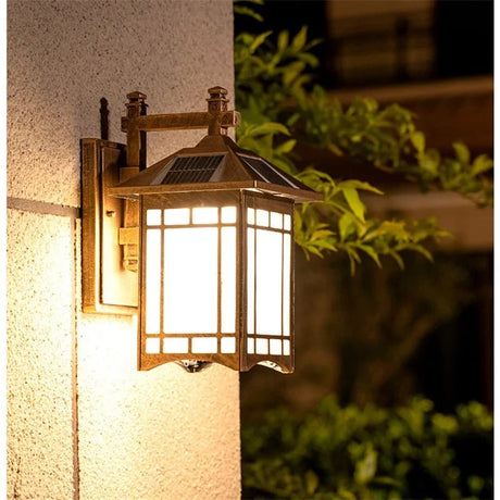 Classical Solar Outdoor Wall Lamp - Hans Lumiere