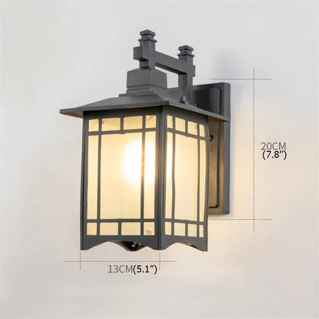 Classical Solar Outdoor Wall Lamp - Hans Lumiere