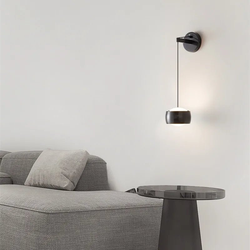 Contemporary Brass Light Wall Lamp - Hans Lumiere