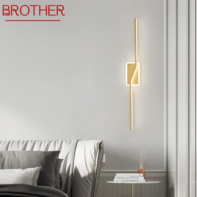 Contemporary Gold Brass Wall Lamp - Hans Lumiere
