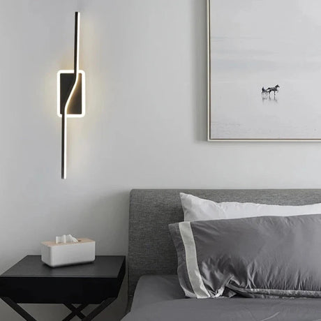 Contemporary Gold Brass Wall Lamp - Hans Lumiere