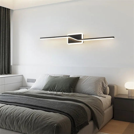 Contemporary Gold Brass Wall Lamp - Hans Lumiere
