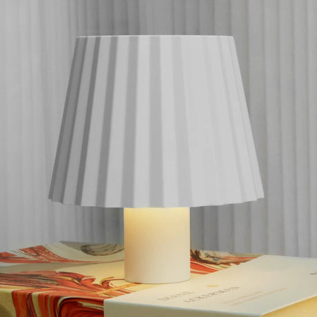 Cordless LED Wine Bottle Table Lamp - Hans Lumiere