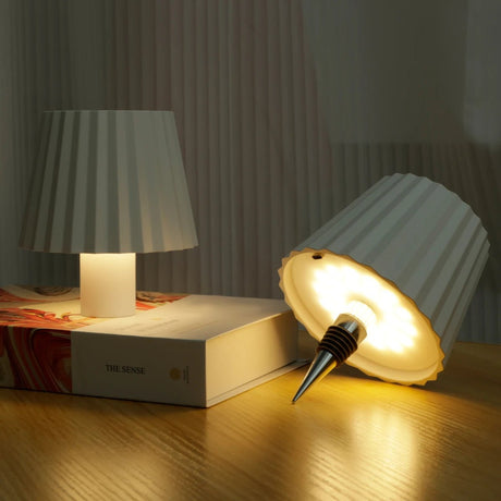 Cordless LED Wine Bottle Table Lamp - Hans Lumiere