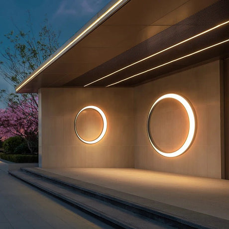 Creative Round Moon Outdoor Lamp - Hans Lumiere