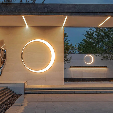 Creative Round Moon Outdoor Lamp - Hans Lumiere