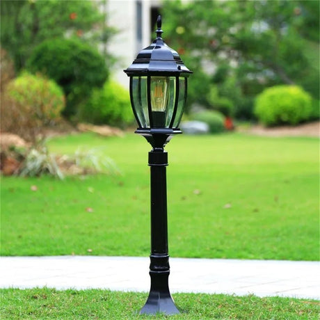 Garden Retro Outdoor Lawn Light - Hans Lumiere