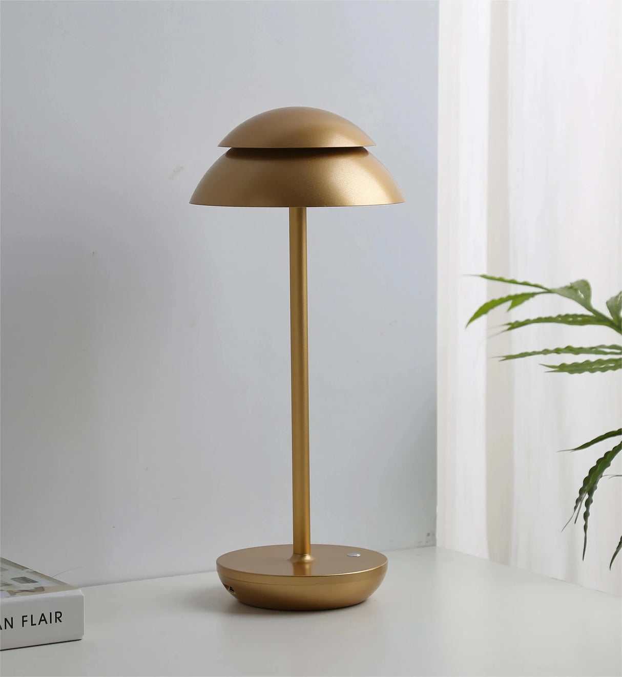 Luxury Rechargeable Wireless Metal Art Deco Table Lamp - Hans Lumiere