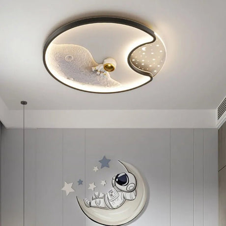 Modern Astronaut LED Ceiling Lamp - Hans Lumiere