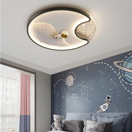 Modern Astronaut LED Ceiling Lamp - Hans Lumiere