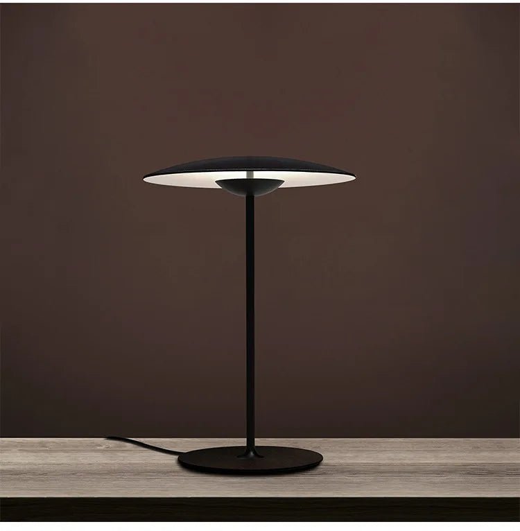 Modern Bamboo Hat Table Lamp - Hans Lumiere