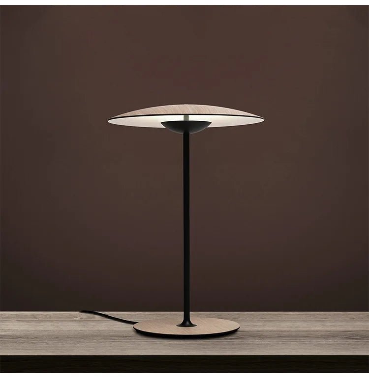 Modern Bamboo Hat Table Lamp - Hans Lumiere