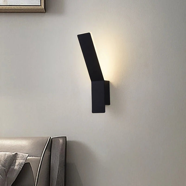Modern Minimalist LED Bedside Wall Sconce - Plexiglass Accent Light - Hans Lumiere