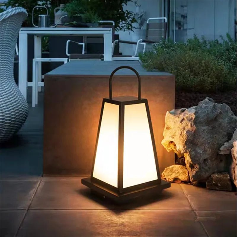 Modern Outdoor Solar Lawn Lamp - Hans Lumiere
