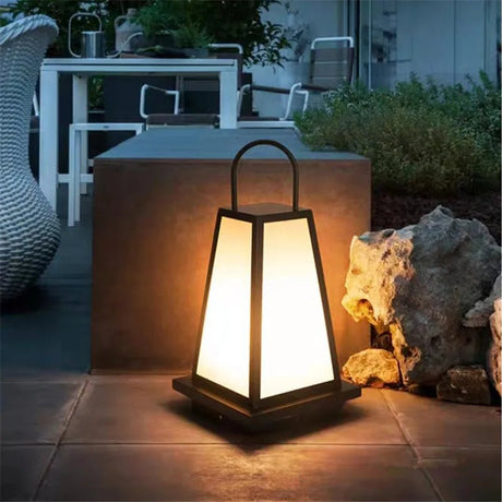 Modern Outdoor Solar Lawn Lamp - Hans Lumiere