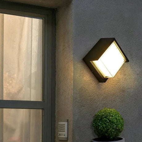 Modern Outdoor Wall Lighting - Hans Lumiere