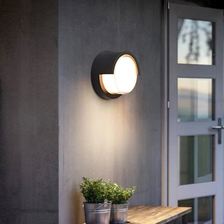 Modern Outdoor Wall Lighting - Hans Lumiere