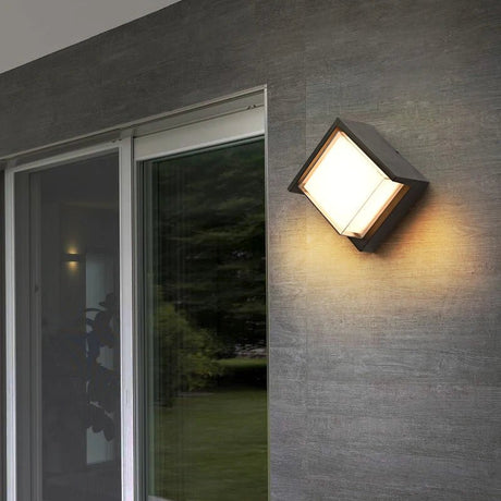 Modern Outdoor Wall Lighting - Hans Lumiere