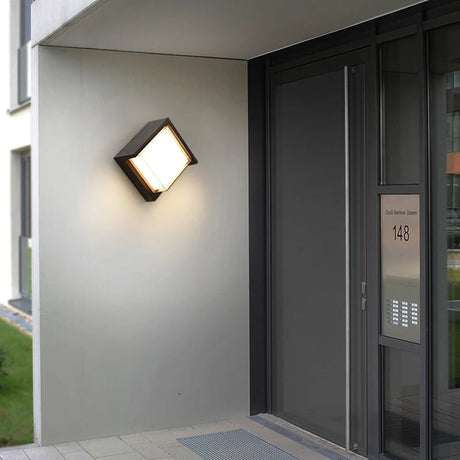 Modern Outdoor Wall Lighting - Hans Lumiere