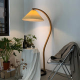 Nordic Pleated Solid Wood Floor Lamp - Hans Lumiere