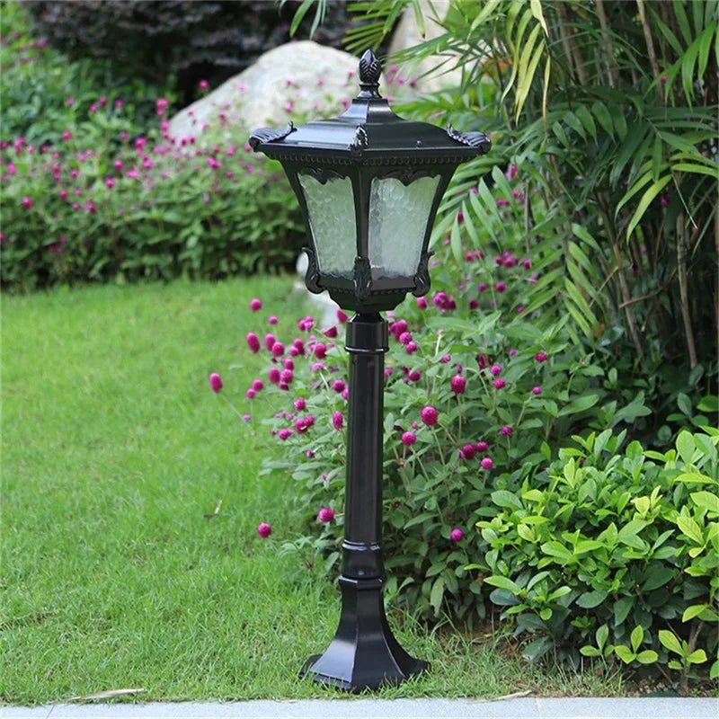 Retro Style Outdoor Lawn Light - Hans Lumiere