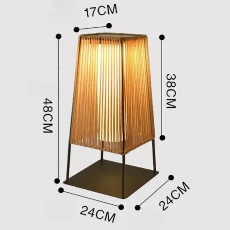 Solar Powered Waterproof Outdoor Courtyard Lamp - Hans Lumiere