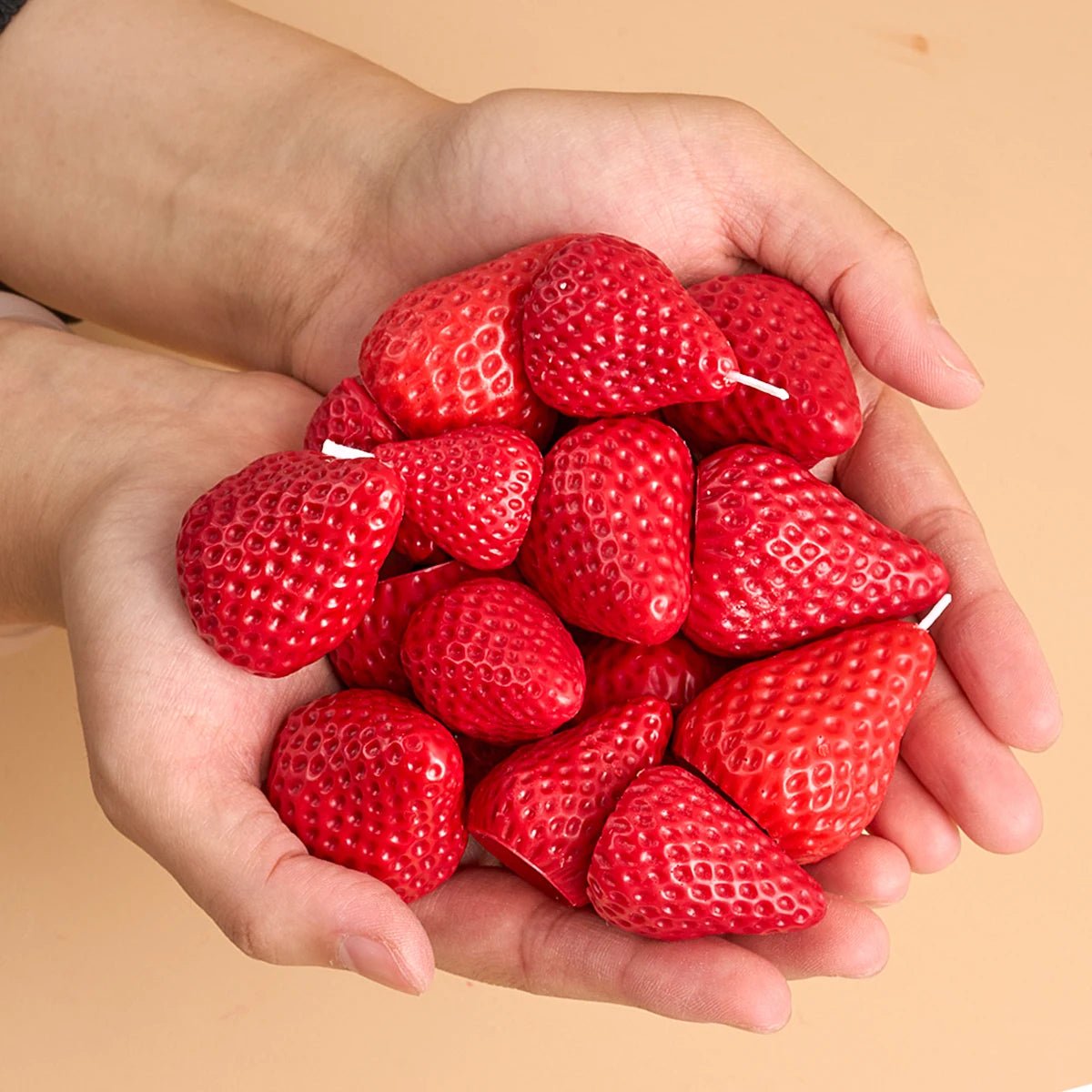Strawberry - Shaped Scented Miniature Aromatherapy Candles 4pcs - Hans Lumiere